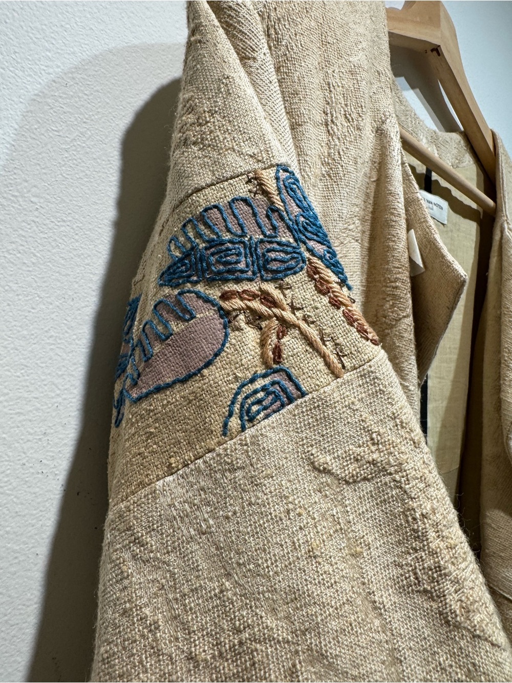 Unique Dries Van Noten Embroidered Beige Kimono Coat - Picture 6 of 15